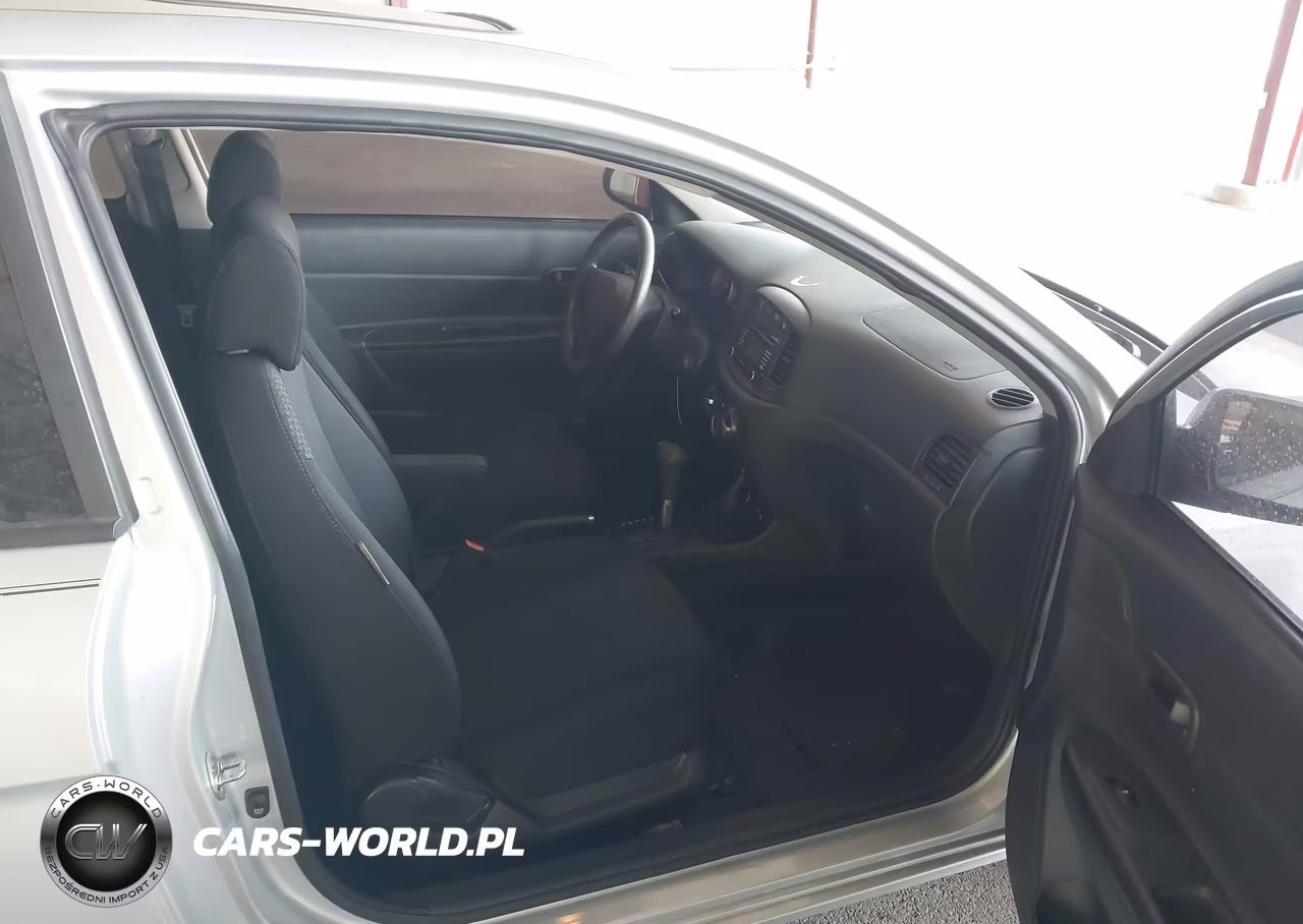 2008 Hyundai Accent Gs VIN:KMHCM36C98U079642 - 5