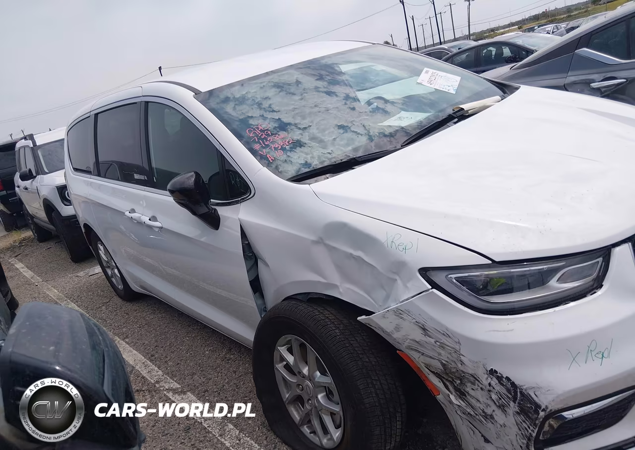 2026 Chrysler Pacifica Select VIN:2C4RC1BG9TR273382 - 13