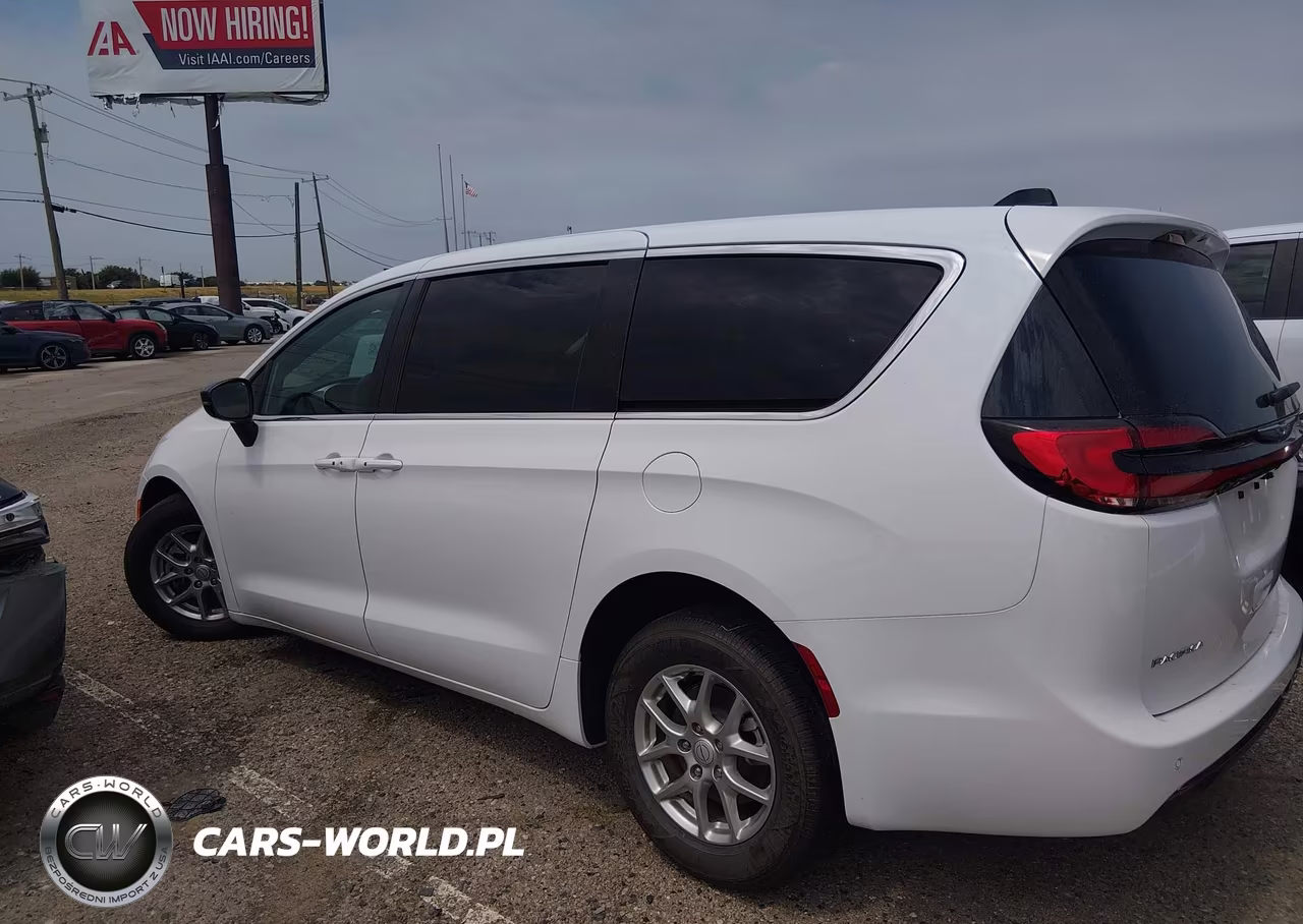 2026 Chrysler Pacifica Select VIN:2C4RC1BG9TR273382 - 14