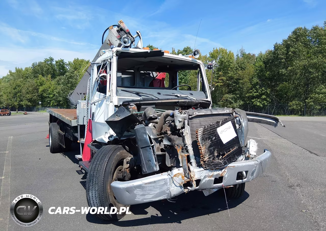 2000 Freightliner Medium Conventional Fl70
