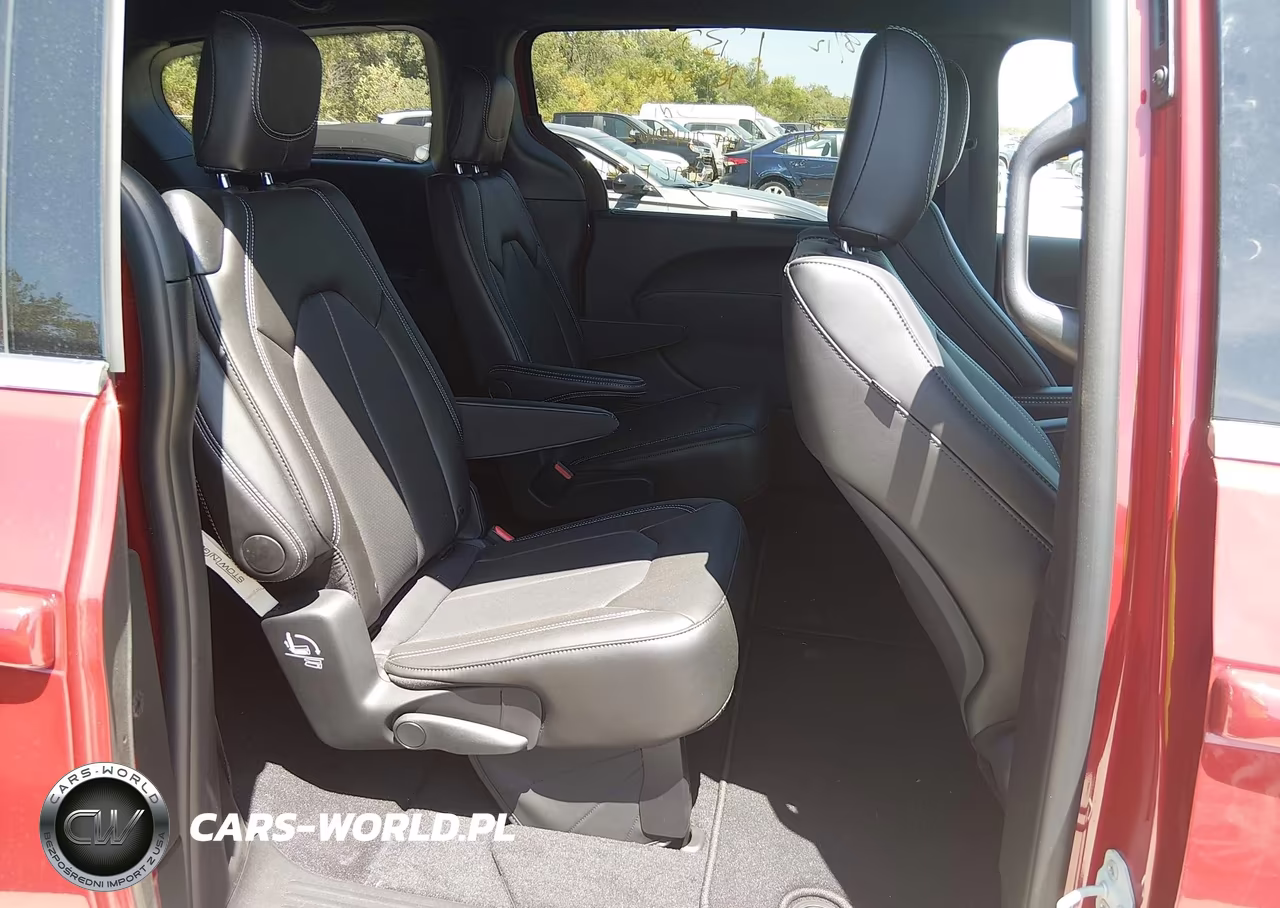 2027 Chrysler Pacifica VIN:2C4RC1BG0VR583827 - 8