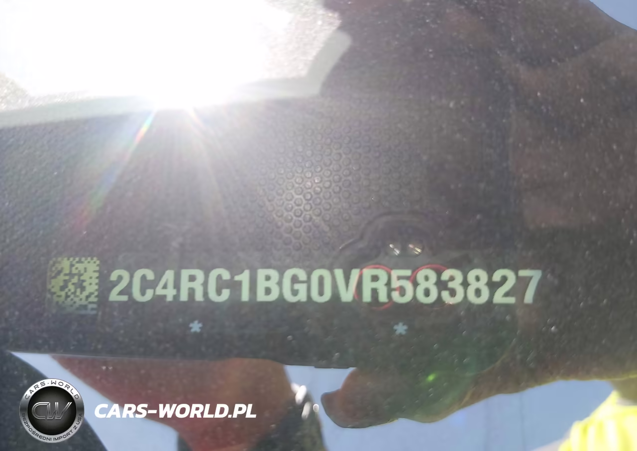 2027 Chrysler Pacifica VIN:2C4RC1BG0VR583827 - 9