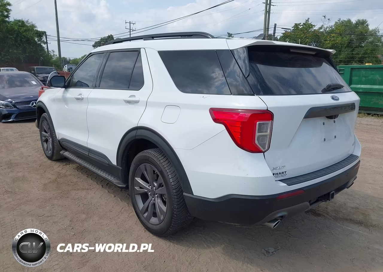 2021 Ford Explorer Xlt VIN:1FMSK8DH4MGC38394 - 3