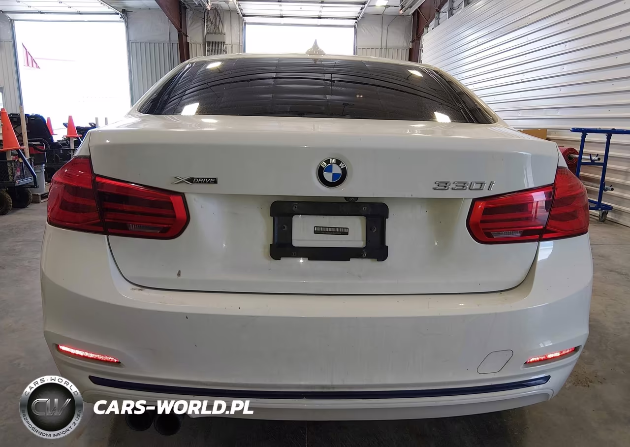 2018 BMW 330I xDrive VIN:WBA8D9G54JNU70028 - 15