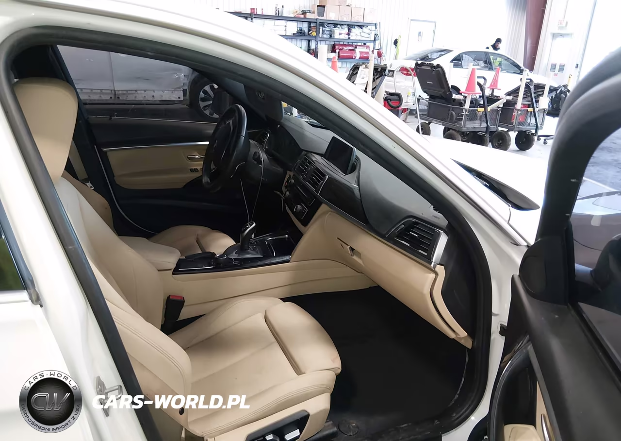 2018 BMW 330I xDrive VIN:WBA8D9G54JNU70028 - 5