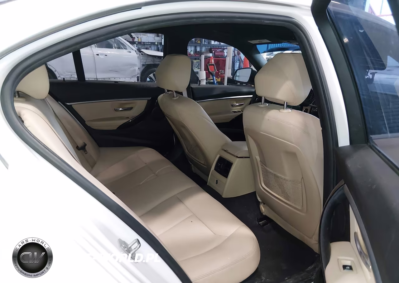 2018 BMW 330I xDrive VIN:WBA8D9G54JNU70028 - 8
