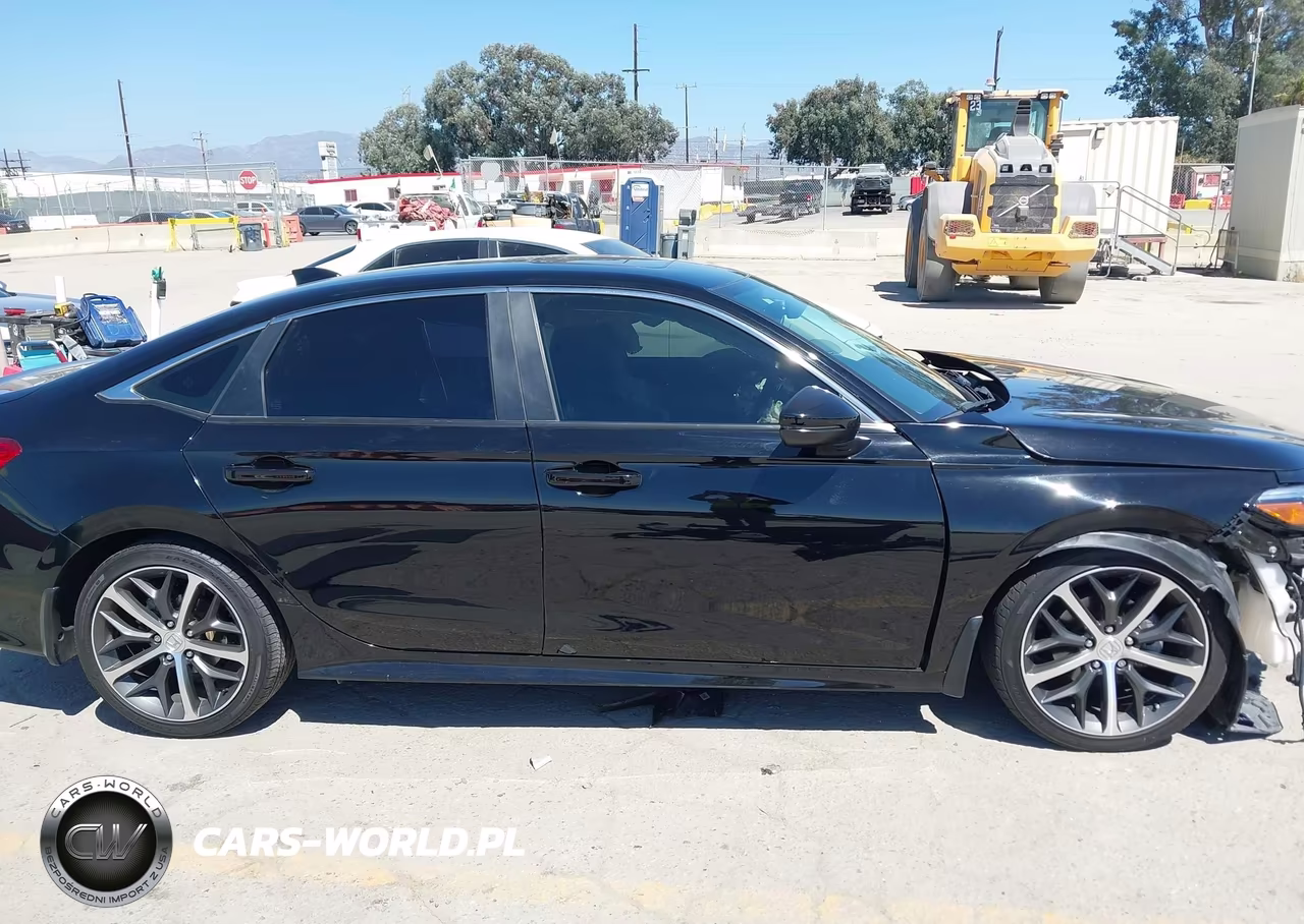2024 Honda Civic Touring VIN:2HGFE1F97RH323821 - 14