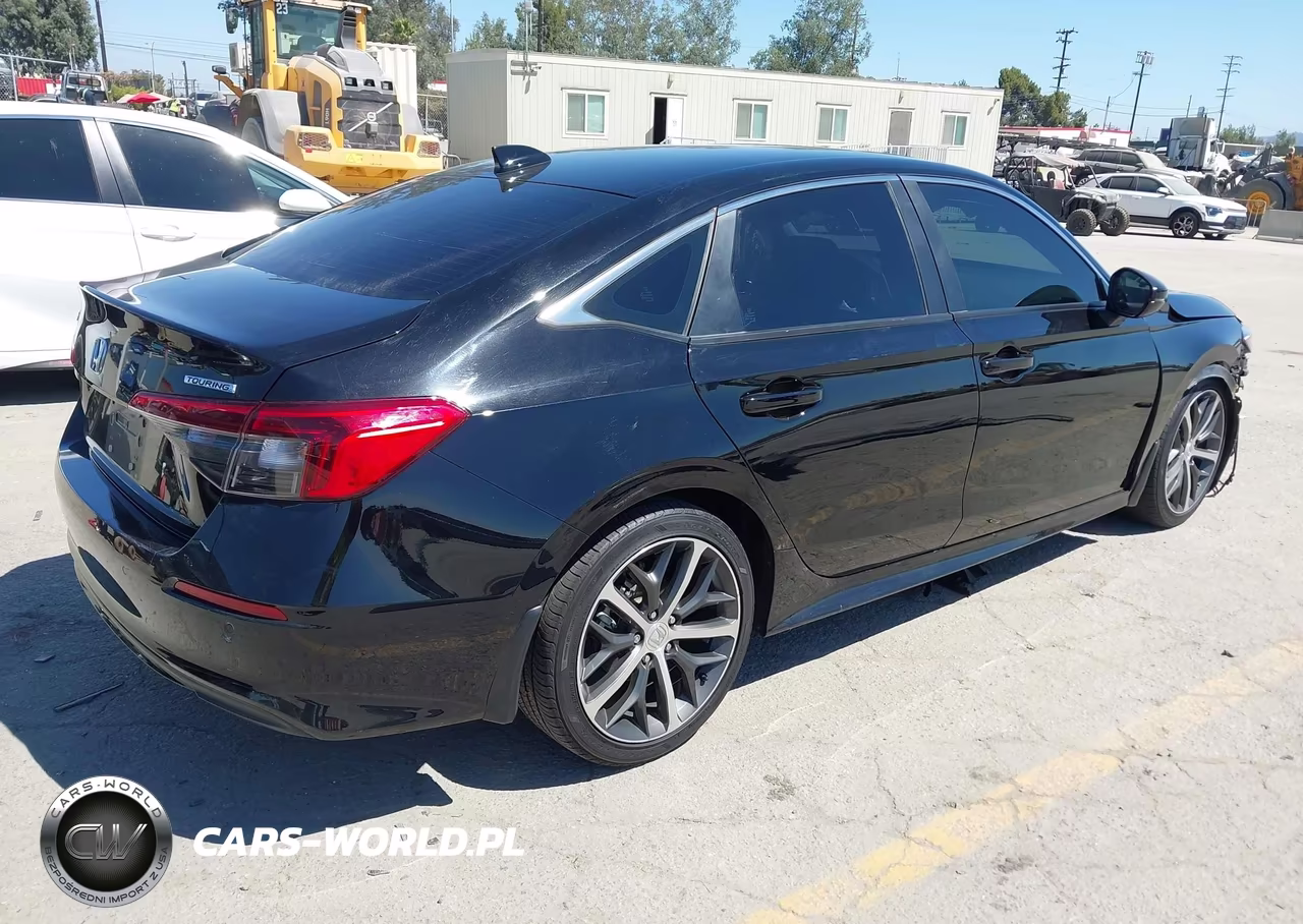 2024 Honda Civic Touring VIN:2HGFE1F97RH323821 - 4