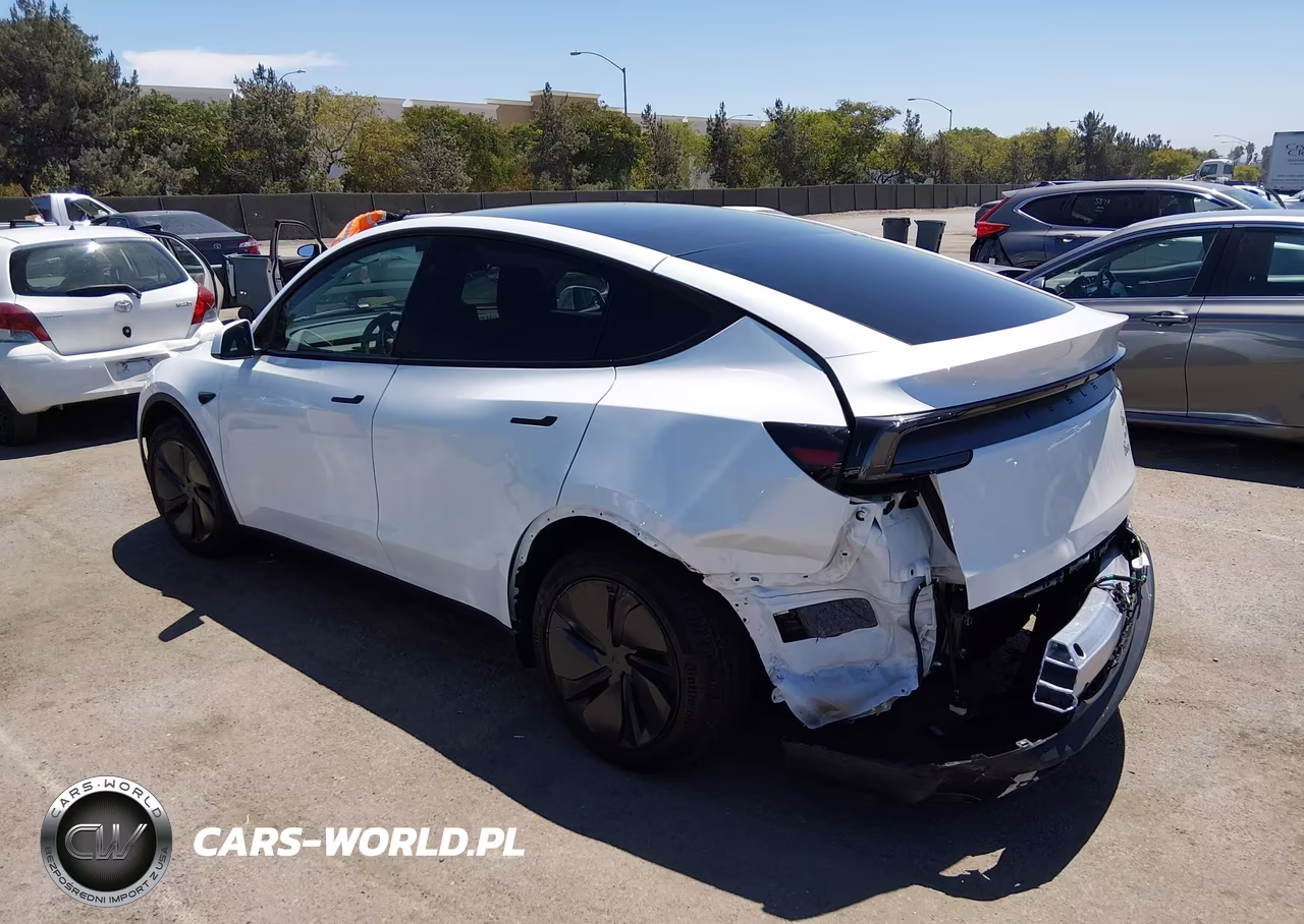 2026 Tesla Model Y Premium-Rear-Wheel Drive VIN:7SAYGDED5TF547324 - 3