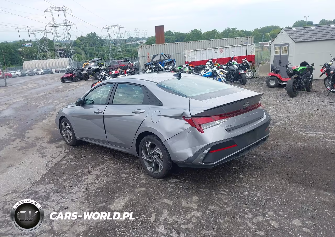 2025 Hyundai Elantra Sel Sport VIN:KMHLM4DG2SU083163 - 3