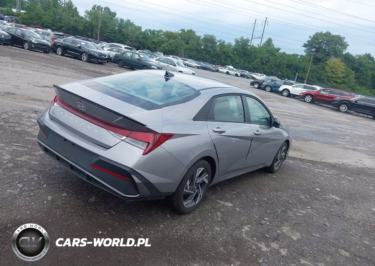 2025 Hyundai Elantra Sel Sport VIN:KMHLM4DG2SU083163 - 4