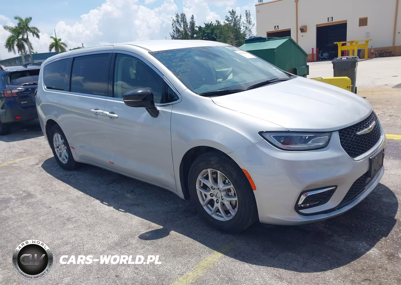 2024 Chrysler Pacifica Touring L – zdjęcie 1 z 17