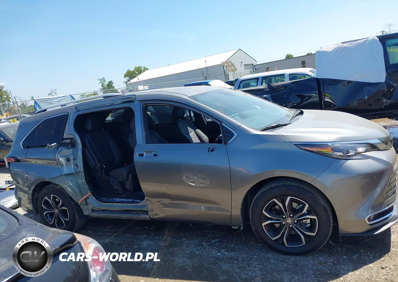 2026 Toyota Sienna Platinum VIN:5TDESKFC5TS266967 - 14