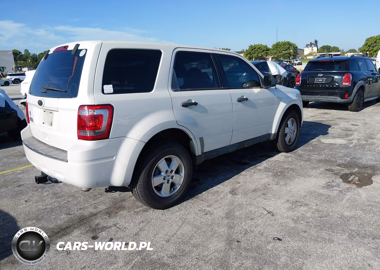 2012 Ford Escape Xls VIN:1FMCU0C73CKB27095 - 4