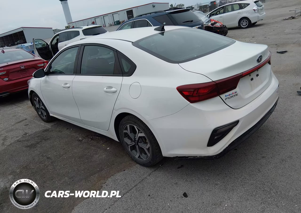 2021 Kia Forte Lxs VIN:3KPF24AD7ME335833 - 3