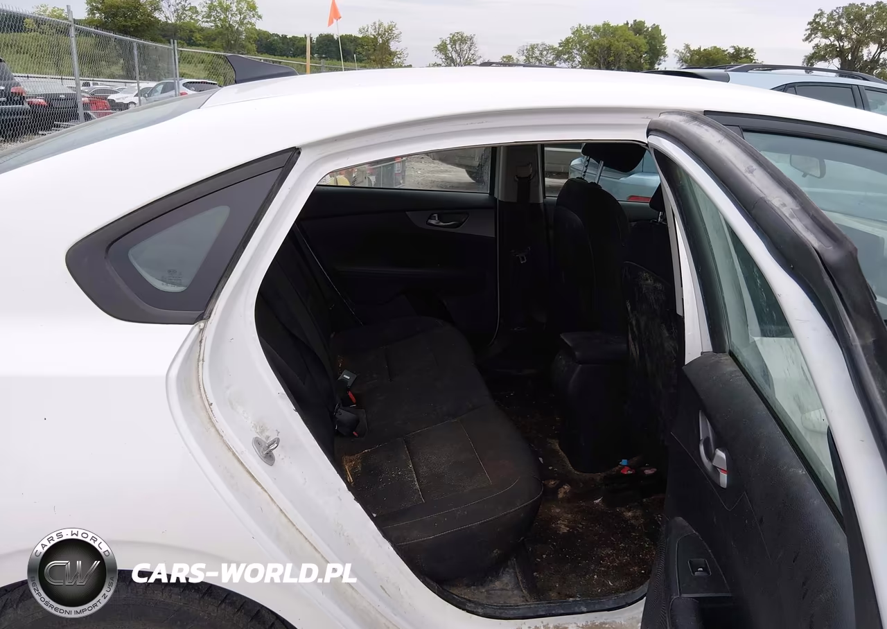 2021 Kia Forte Lxs VIN:3KPF24AD7ME335833 - 8