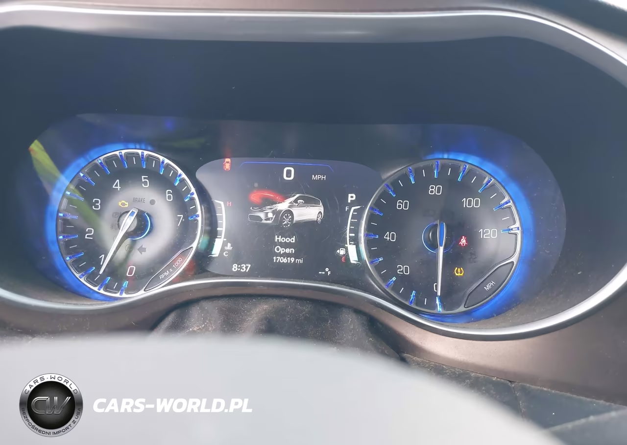 2017 Chrysler Pacifica Touring-L Plus VIN:2C4RC1EG1HR505556 - 7