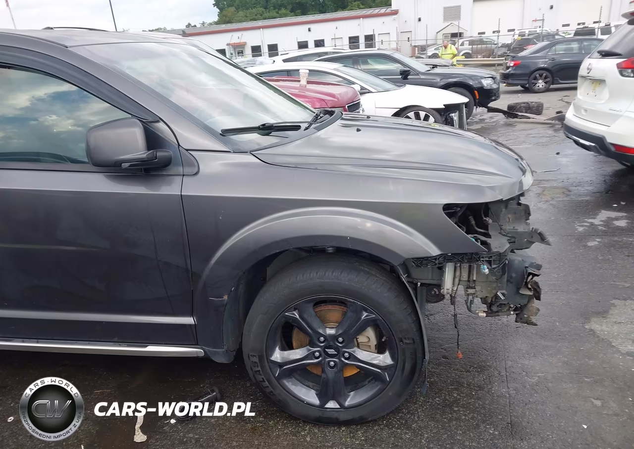 2018 Dodge Journey Crossroad VIN:3C4PDCGB9JT275527 - 13