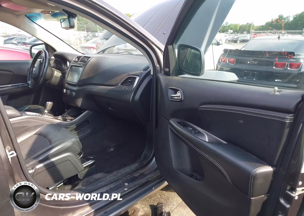 2018 Dodge Journey Crossroad VIN:3C4PDCGB9JT275527 - 5