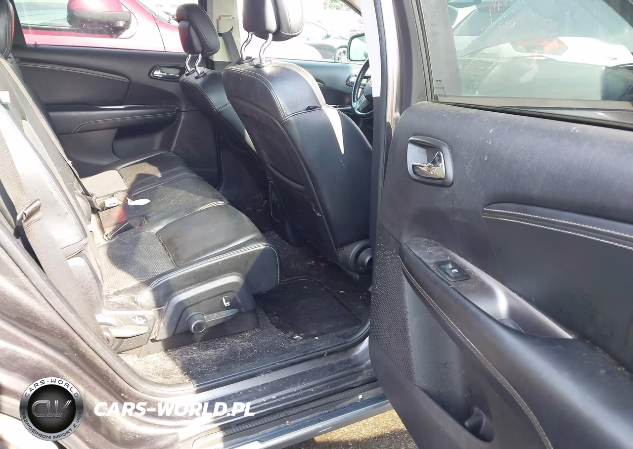 2018 Dodge Journey Crossroad VIN:3C4PDCGB9JT275527 - 8