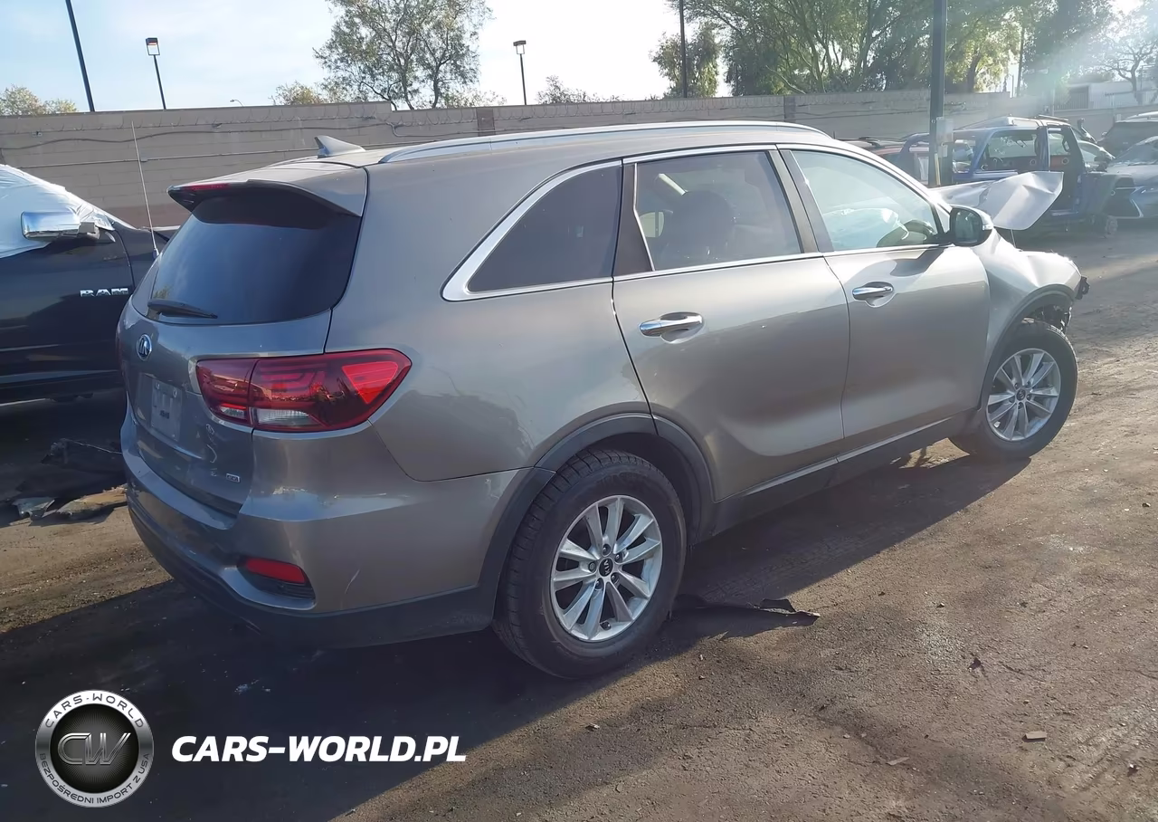 2019 Kia Sorento 2.4L Lx VIN:5XYPG4A32KG532339 - 4