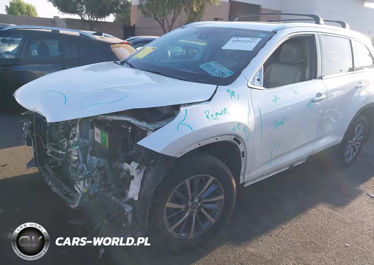 2019 Toyota Highlander Xle VIN:5TDKZRFH0KS365164 - 2