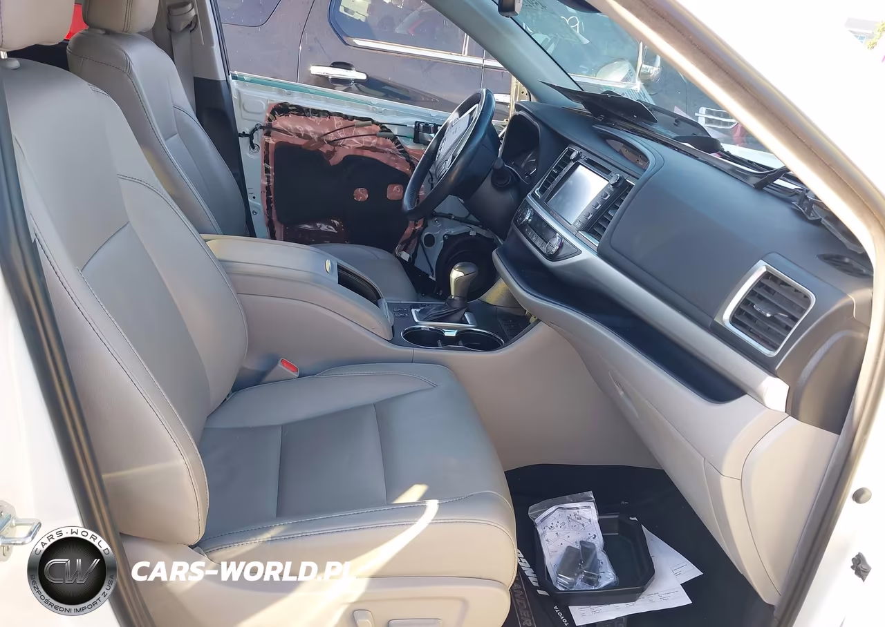 2019 Toyota Highlander Xle VIN:5TDKZRFH0KS365164 - 5