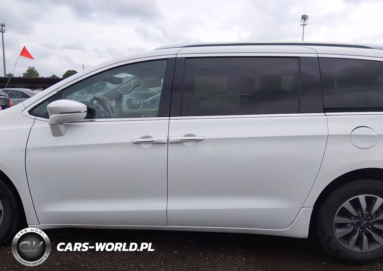 2021 Chrysler Pacifica Touring L VIN:2C4RC1BG5MR520205 - 14