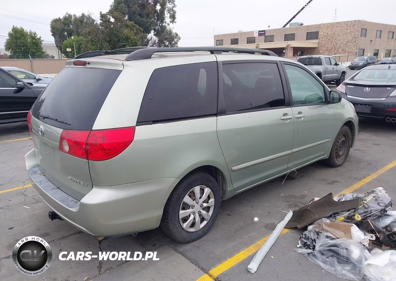 2007 Toyota Sienna Le VIN:5TDZK23CX7S068851 - 4