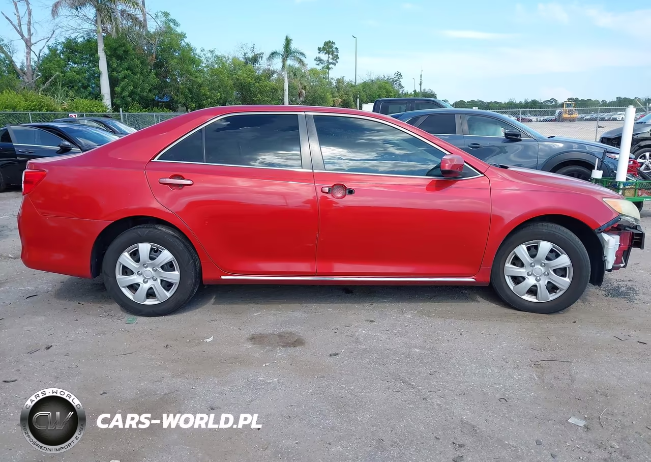 2013 Toyota Camry Le VIN:4T1BF1FK5DU674614 - 14