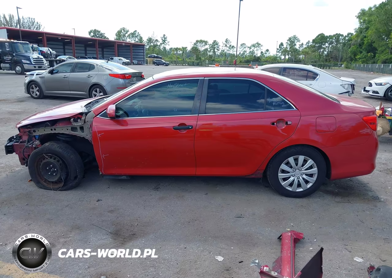 2013 Toyota Camry Le VIN:4T1BF1FK5DU674614 - 15