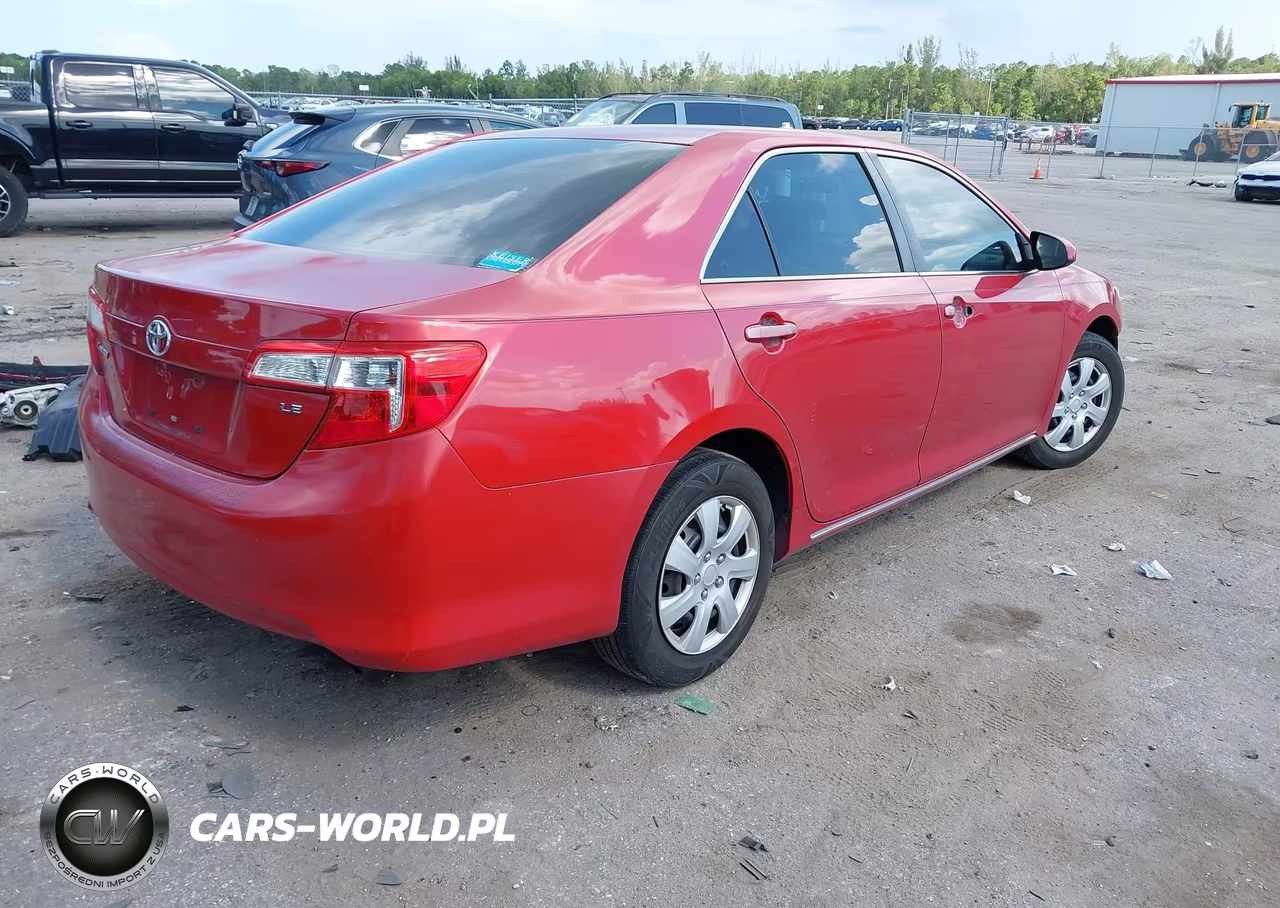 2013 Toyota Camry Le VIN:4T1BF1FK5DU674614 - 4