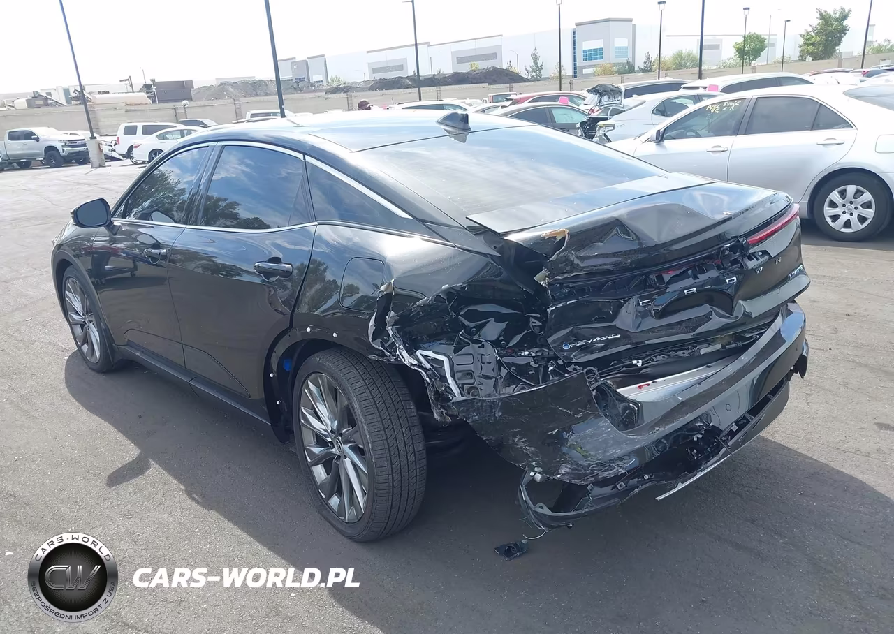 2026 Toyota Crown Limited VIN:JTDAAAAF7T3042887 - 6