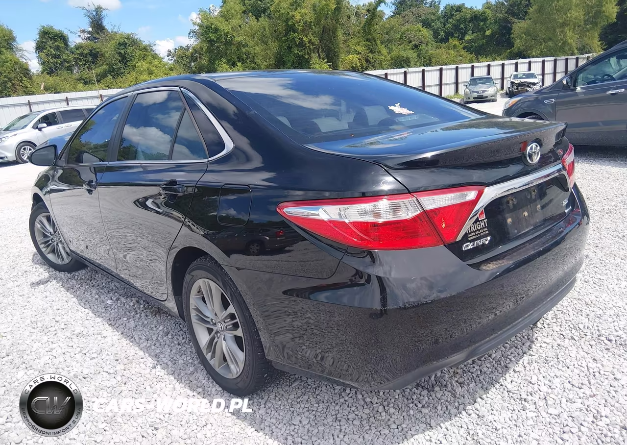 2017 Toyota Camry Se VIN:4T1BF1FK7HU630040 - 3