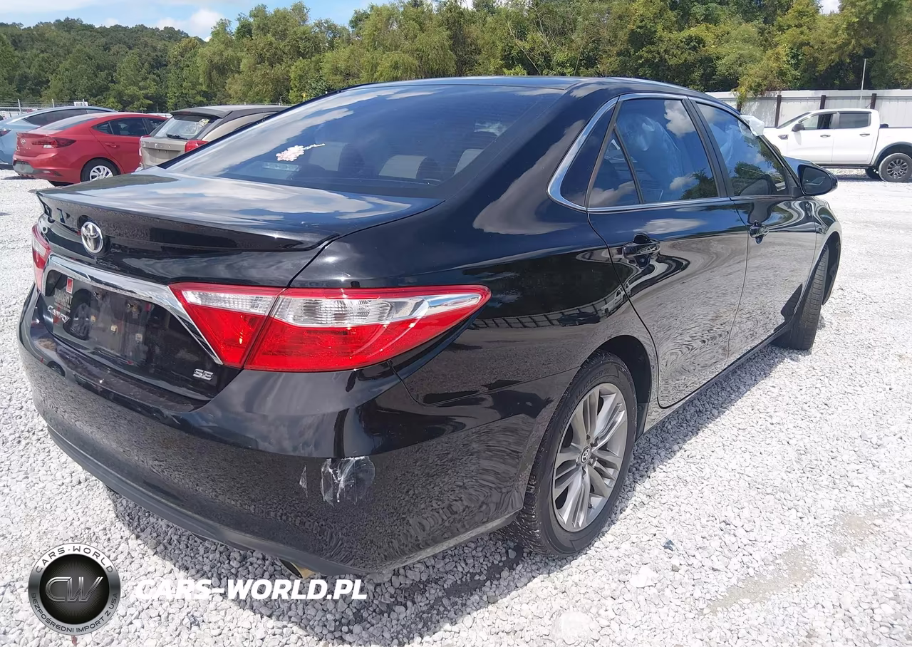 2017 Toyota Camry Se VIN:4T1BF1FK7HU630040 - 4
