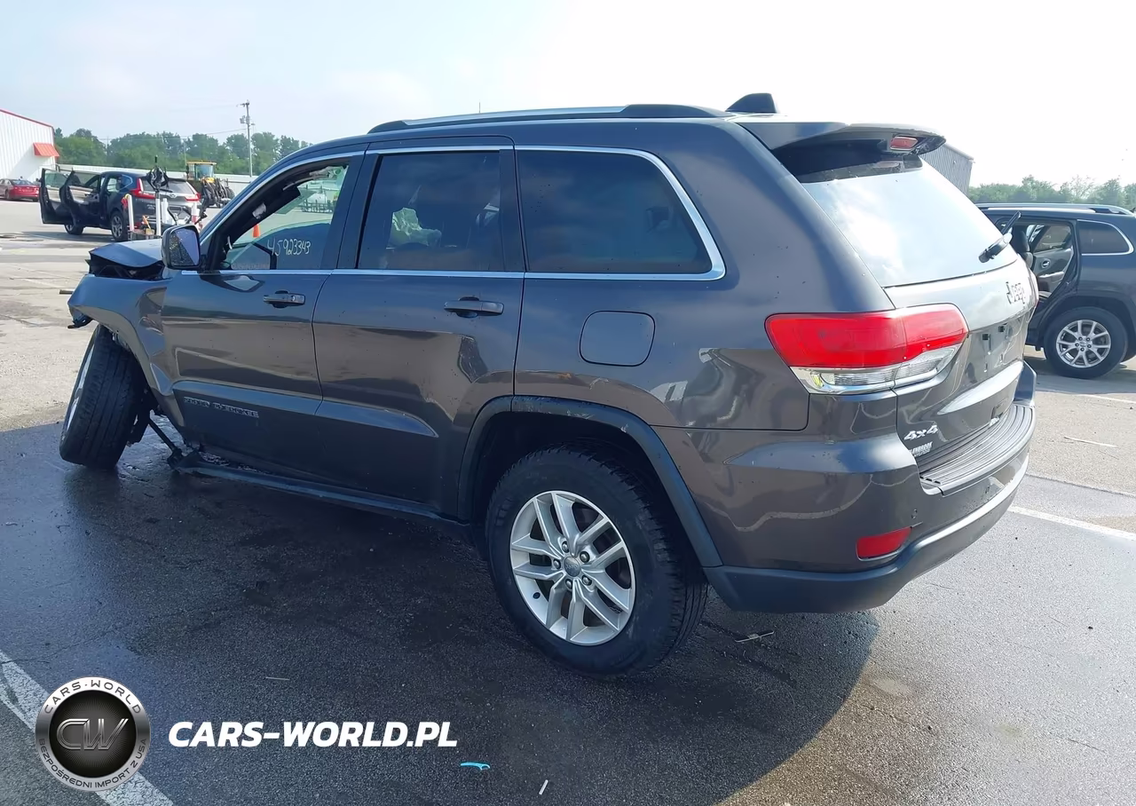 2017 Jeep Grand Cherokee Laredo VIN:1C4RJFAG1HC729587 - 3