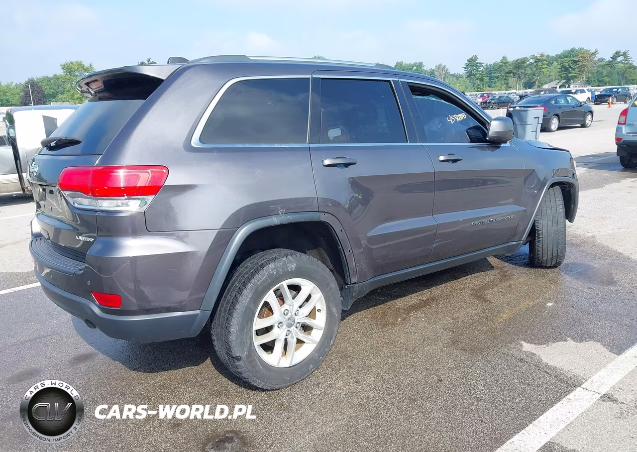 2017 Jeep Grand Cherokee Laredo VIN:1C4RJFAG1HC729587 - 4