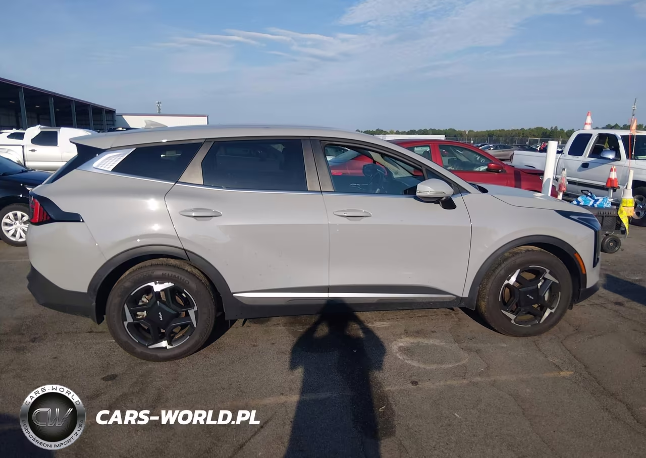2026 Kia Sportage Ex VIN:5XYK33DF8TG402086 - 13