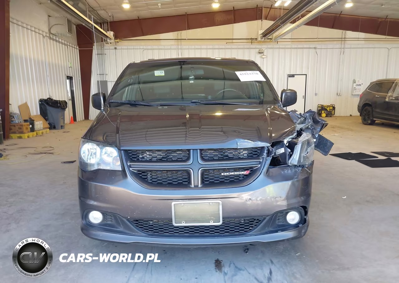 2016 Dodge Grand Caravan R-T VIN:2C4RDGEG3GR217343 - 13
