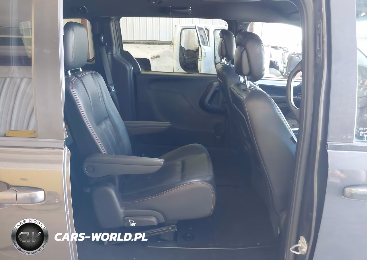 2016 Dodge Grand Caravan R-T VIN:2C4RDGEG3GR217343 - 8