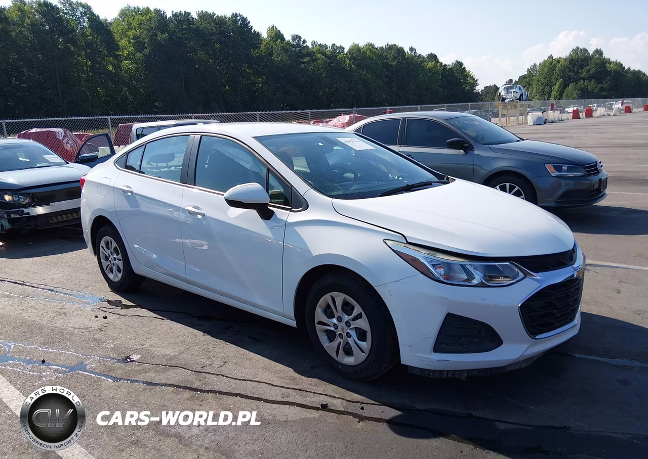 2019 Chevrolet Cruze Ls – zdjęcie 1 z 18