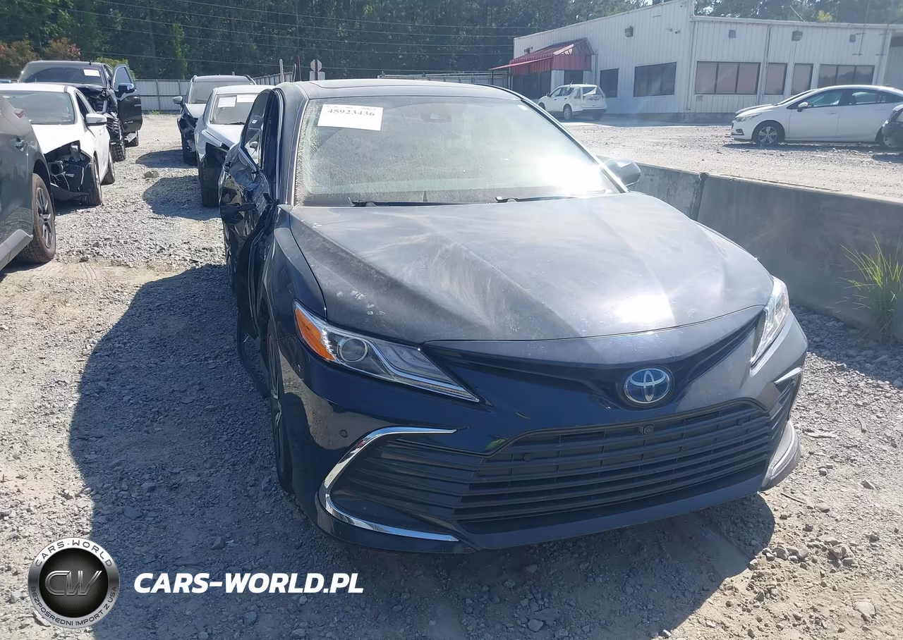 2021 Toyota Camry Xle Hybrid – zdjęcie 1 z 16