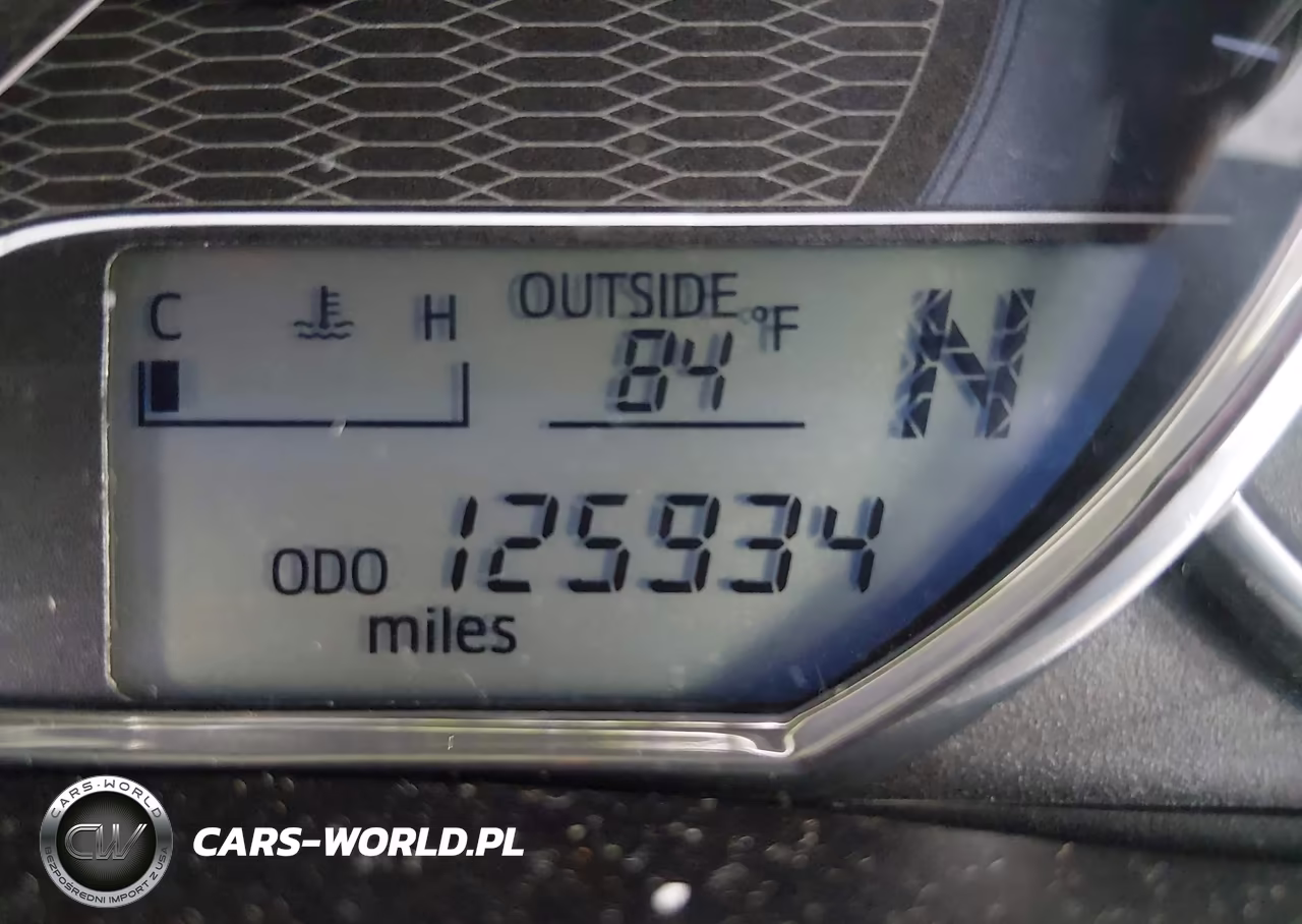 2016 Toyota Corolla Le Plus VIN:5YFBURHE9GP559032 - 15