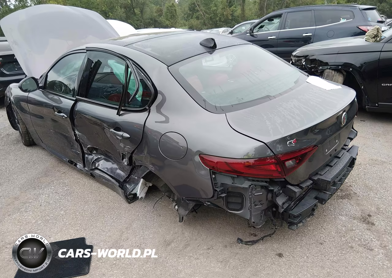 2022 Alfa Romeo Giulia Veloce Awd VIN:ZARFANBN6N7664756 - 3