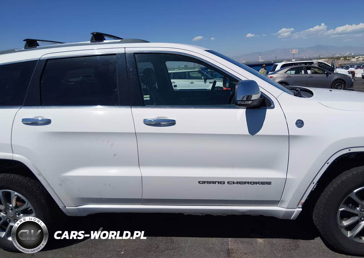2015 Jeep Grand Cherokee Overland VIN:1C4RJFCM9FC618673 - 13