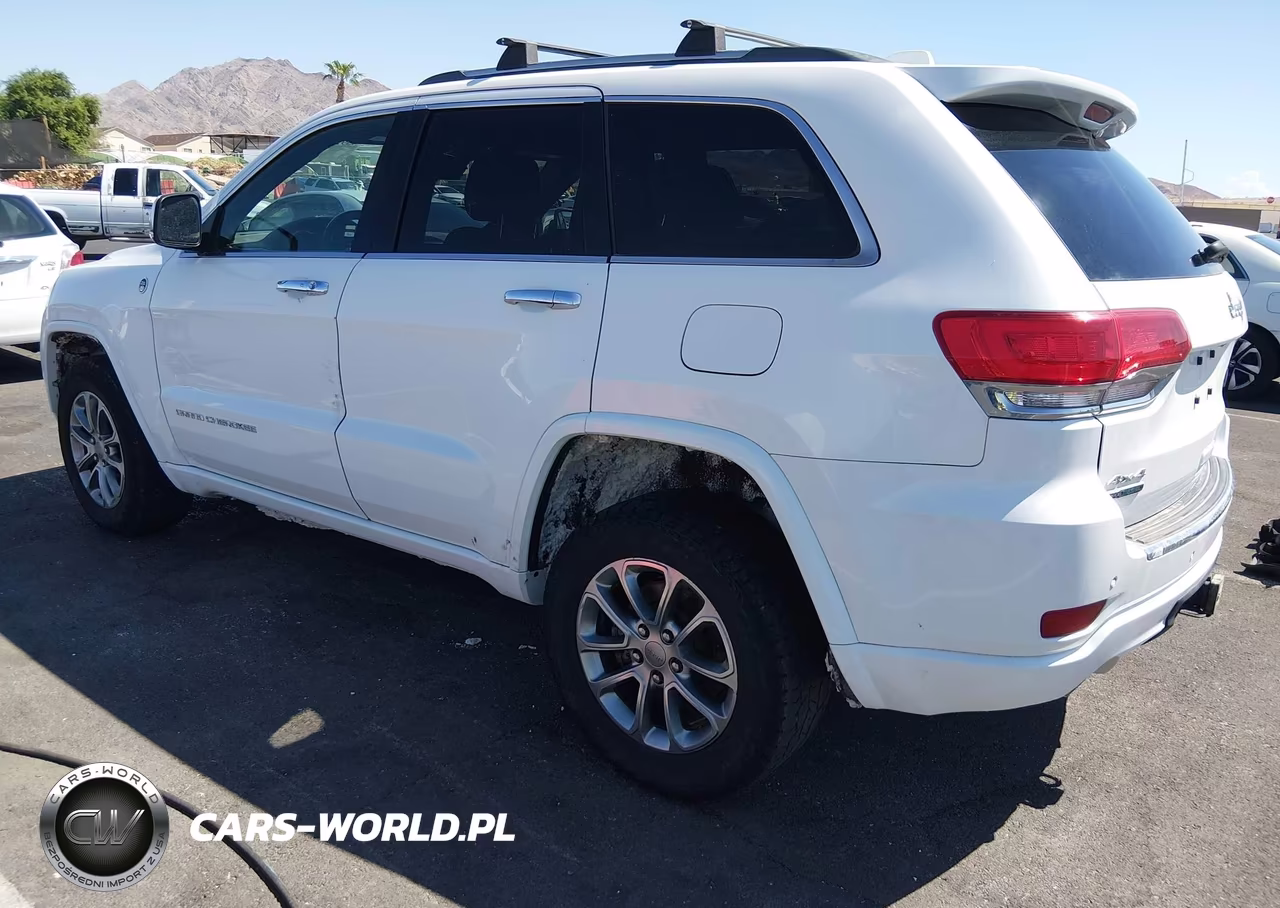 2015 Jeep Grand Cherokee Overland VIN:1C4RJFCM9FC618673 - 3