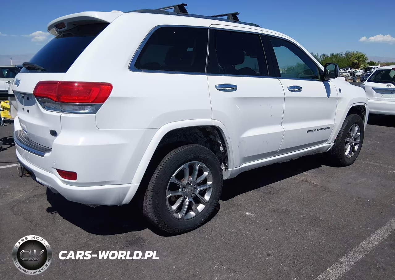 2015 Jeep Grand Cherokee Overland VIN:1C4RJFCM9FC618673 - 4