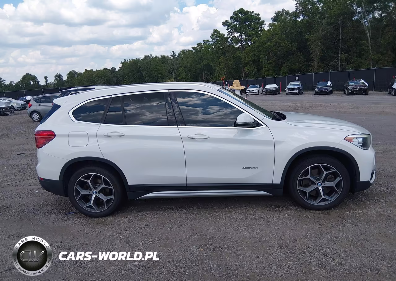 2016 BMW X1 xDrive28I VIN:WBXHT3C31GP886254 - 13