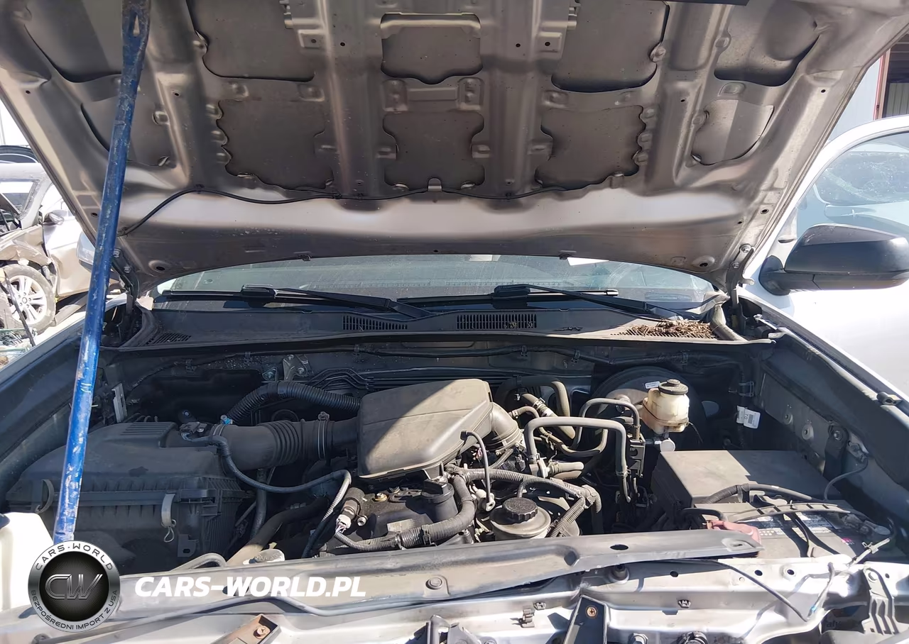 2017 Toyota Tacoma Sr VIN:5TFAX5GN5HX081935 - 10