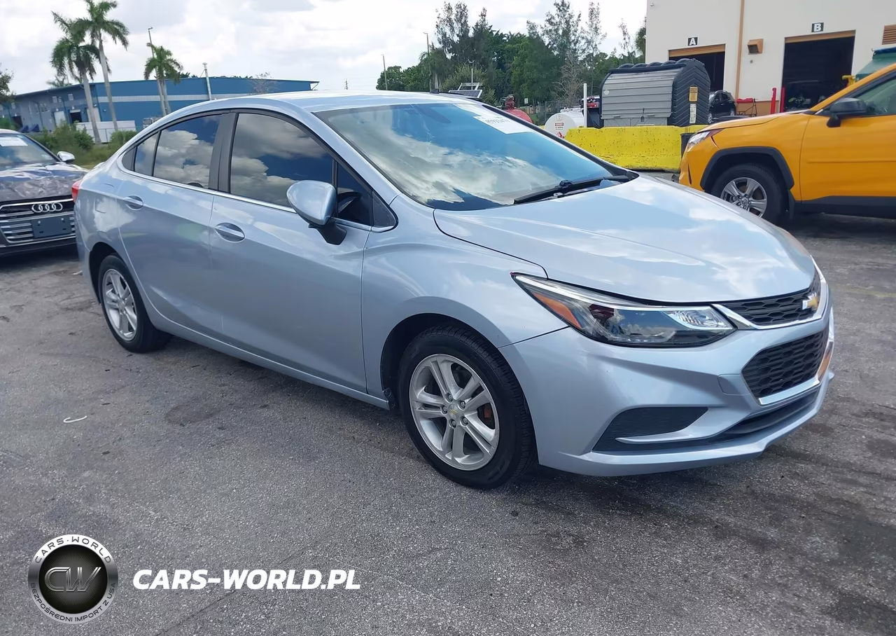 2017 Chevrolet Cruze Lt Auto – zdjęcie 1 z 16